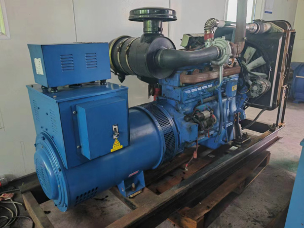 瓦房店100kW柴油发电机组使用多级机油有哪些优缺点？